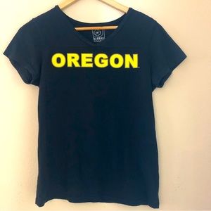 U-Trau shirt Women’s large OREGON ducks Black short sleeve V-neck T-shirt team